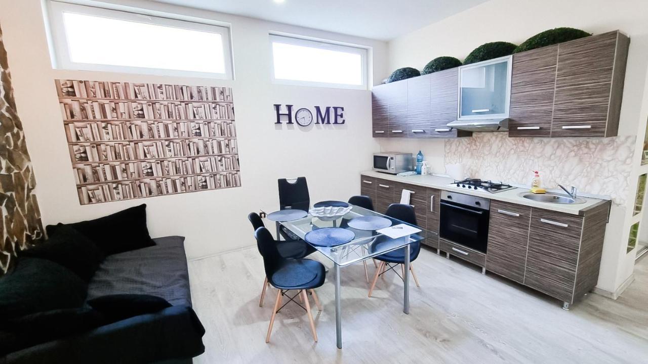 Simi Central Apartment Oradea Buitenkant foto